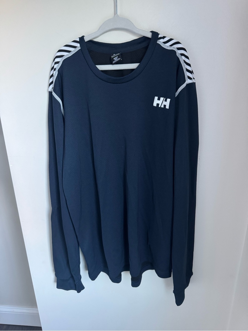 Helly Hansen Navy Long Sleeve Youth Size 14